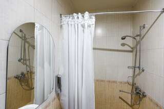 Гостиница Люкс Курганинск Классический трехместный номер-6